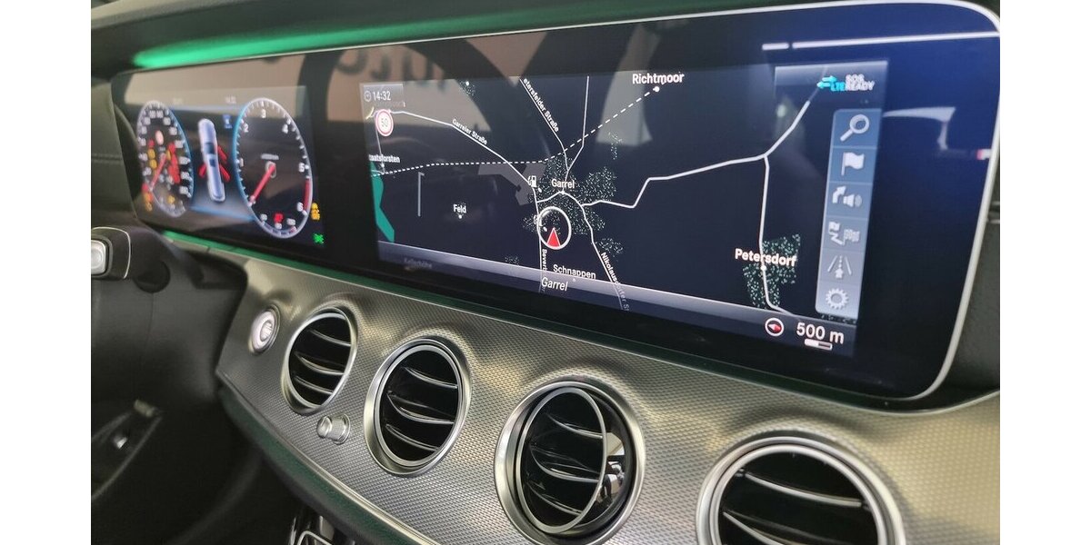 Mercedes-Benz E 350 d AMG-Line LED AHK GSD Navi Spur Kamera 89.500 km 35.900 &euro; Garrel 49681