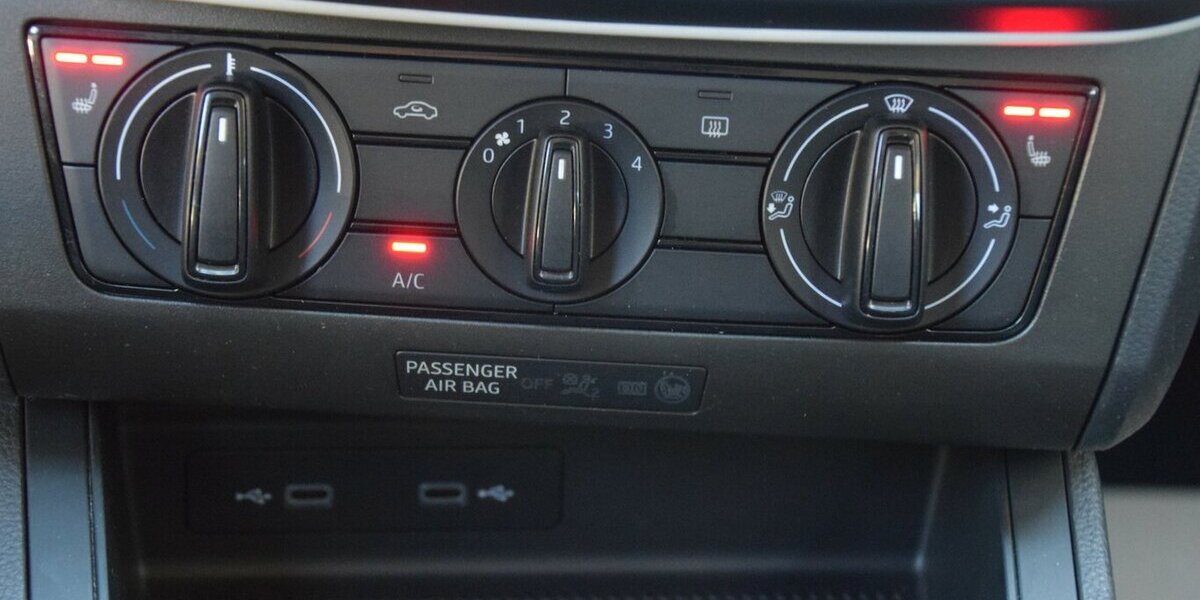 Seat Ibiza Reference 1,0 Klima*LED*BT*DAB*Sihzg*5 Trg 37.256 km 13.980 &euro; Rastede 26160