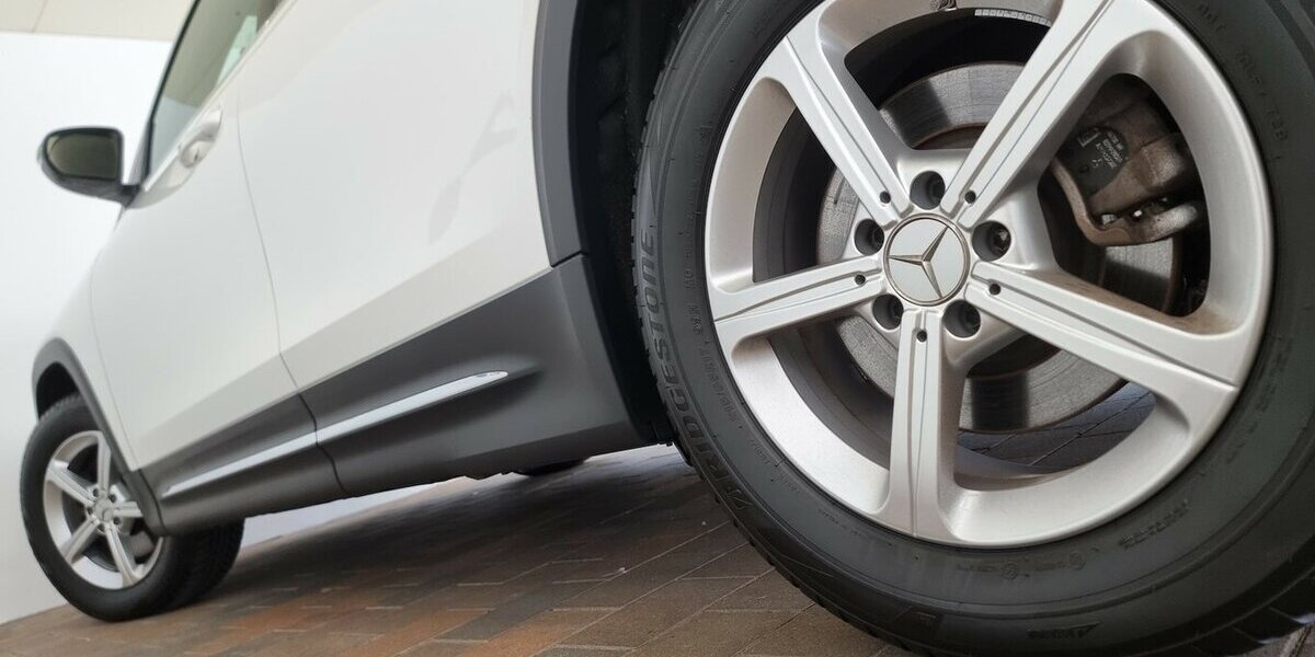 Mercedes-Benz GLB 220 d Progressive LED AHK Kamera Tempomat 85.200 km 33.900 &euro; Garrel 49681