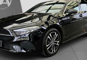 Mercedes-Benz A 180 8.404 km 28.114 &euro; Oldenburg 26135