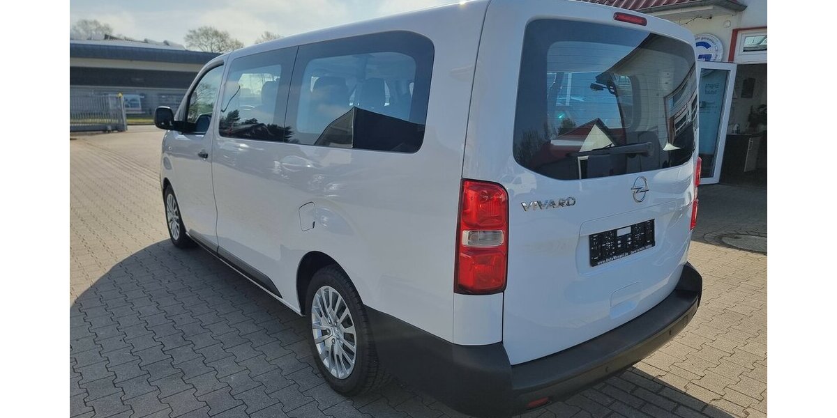 Opel Vivaro Edition M 9-Sitzer Automatik Zafira Life 84.300 km 27.700 &euro; Garrel 49681