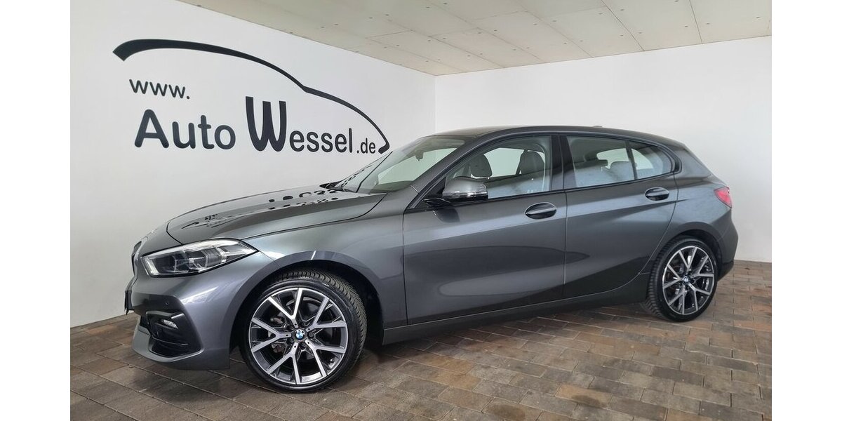 BMW 118d Sport Line LED AHK LiveCockpit Shadow-Line 47.800 km 23.500 &euro; Garrel 49681