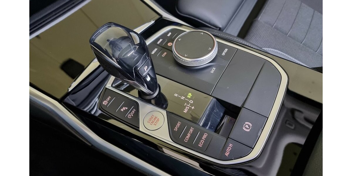 BMW 320d xDrive Sport Line LED AHK Spur Kamera Pano 86.800 km 27.450 &euro; Garrel 49681