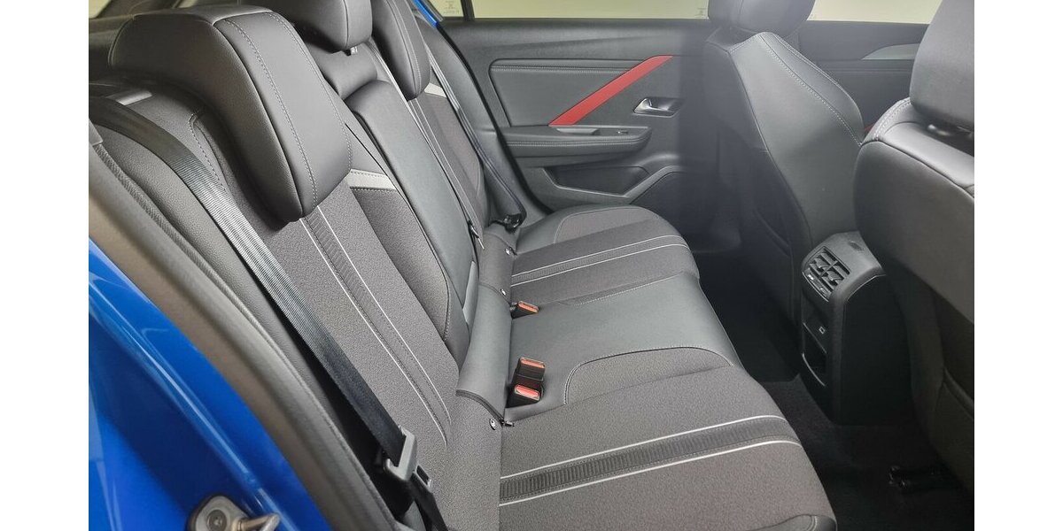 Opel Astra lim. GS Line AT8 APP Navi Spur AGR-Sitz 14.800 km 19.950 &euro; Garrel 49681