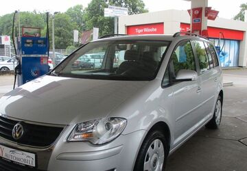 VW Touran 115.969 km 7.490 &euro; Oldenburg 26133