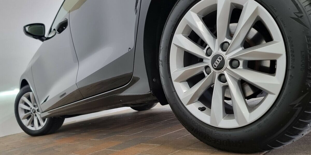 Audi A3 30TFSI limo Navi Leder Digital VIC Kamera LED 66.400 km 21.450 &euro; Garrel 49681