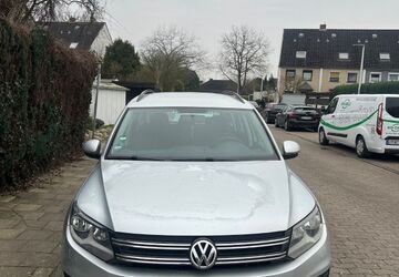 VW Tiguan 149.789 km 7.000 &euro; Delmenhorst 27753