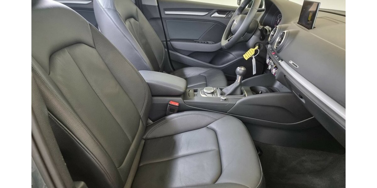 Audi A3 30 TDI LED SHZ Navi Leder Tempomat Digital 88.900 km 18.500 &euro; Garrel 49681