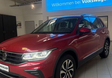 VW Tiguan 72.200 km 27.690 &euro; Varel 26316