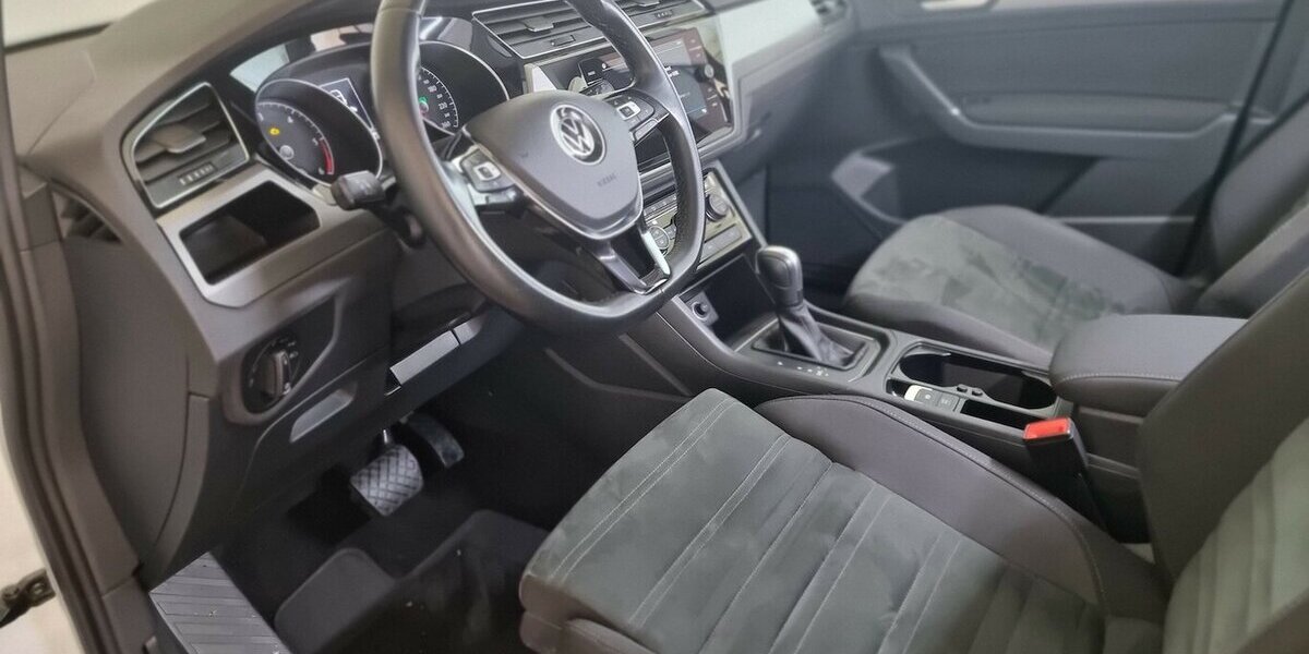 VW Touran Comfortline BMT ACC AHK Kamera 7-Sitzer 89.900 km 24.990 &euro; Garrel 49681