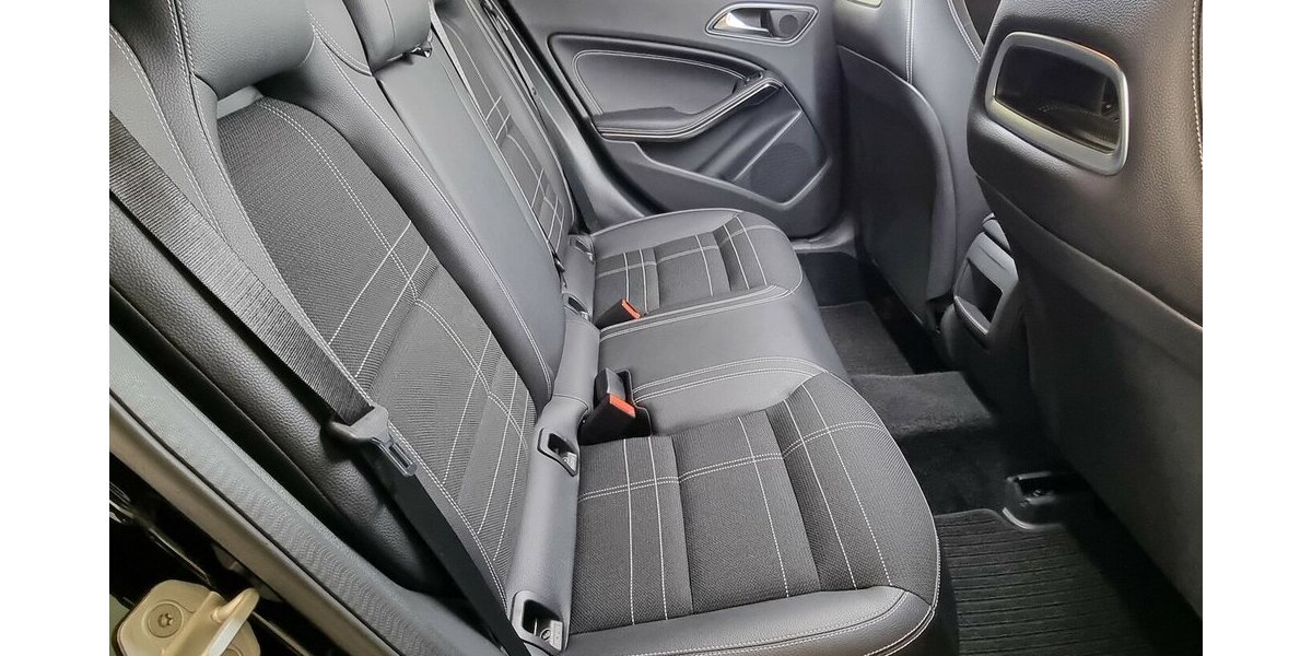 Mercedes-Benz A 200 d CDI Urban LED SHZ AHK Navi Klima Spur 189.700 km 11.450 &euro; Garrel 49681