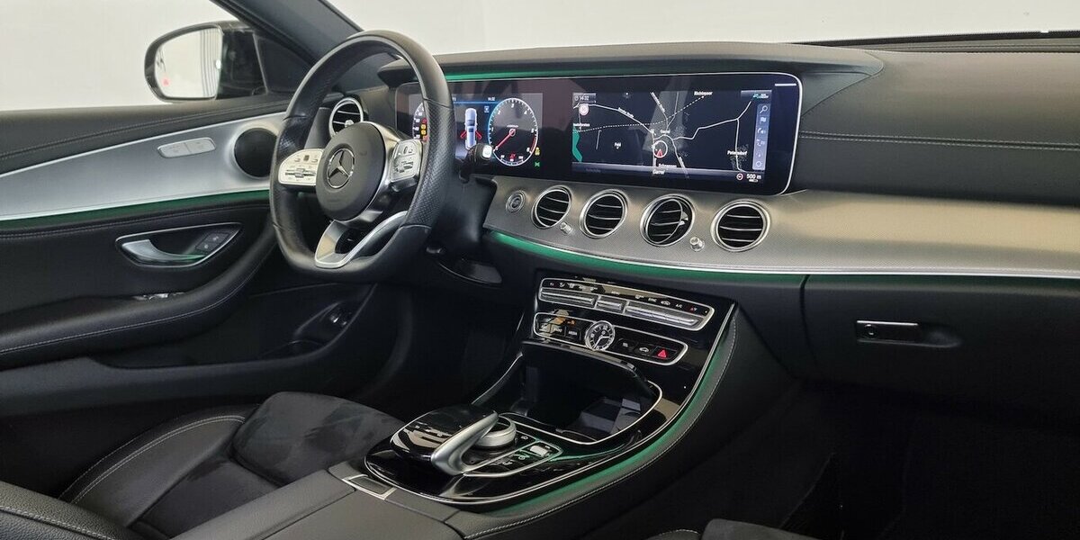 Mercedes-Benz E 350 d AMG-Line LED AHK GSD Navi Spur Kamera 89.500 km 35.900 &euro; Garrel 49681