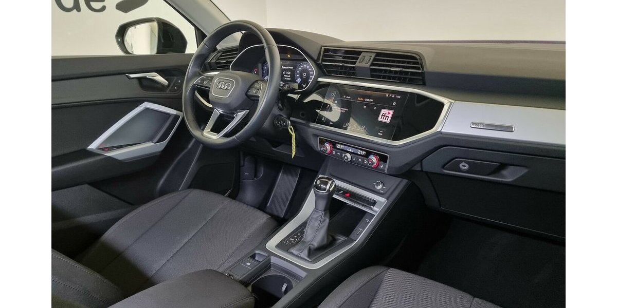 Audi Q3 35 TFSI LED ACC AHK SHZ DAB Navi Klima Spur 64.500 km 25.990 &euro; Garrel 49681