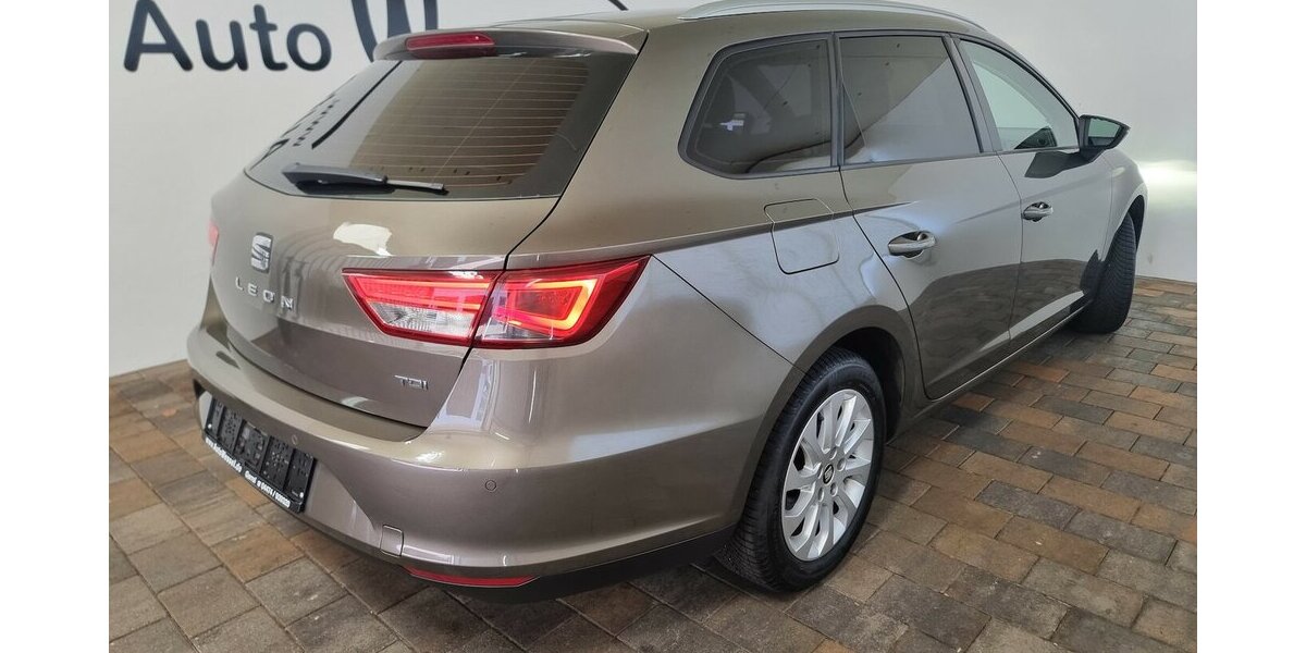 Seat Leon ST Style LED Navi DSG PDC 2.Hand 158.500 km 11.450 &euro; Garrel 49681