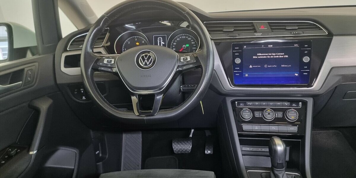 VW Touran Comfortline BMT ACC AHK Kamera 7-Sitzer 89.900 km 24.990 &euro; Garrel 49681
