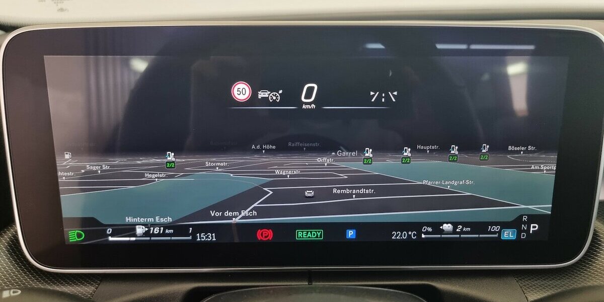 Mercedes-Benz C 300 T e Avantgarde LED ACC AHK Navi Kamera 73.700 km 35.500 &euro; Garrel 49681