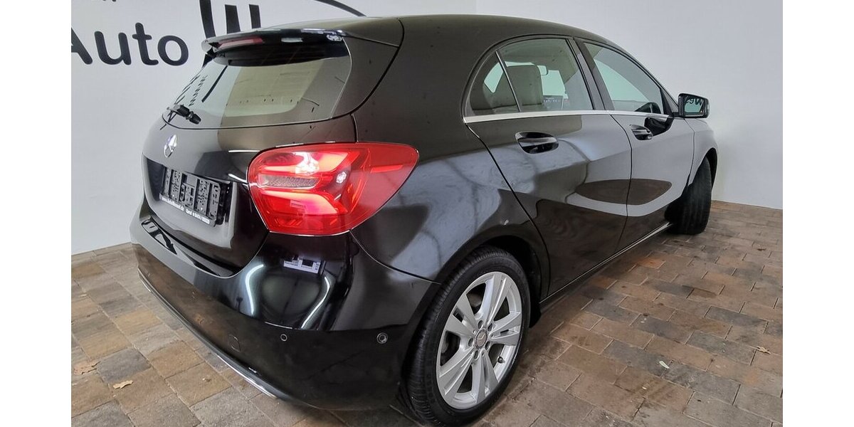 Mercedes-Benz A 200 d CDI Urban LED SHZ AHK Navi Klima Spur 189.700 km 11.450 &euro; Garrel 49681