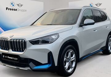 BMW iX1 16.050 km 37.990 &euro; Oldenburg 26135