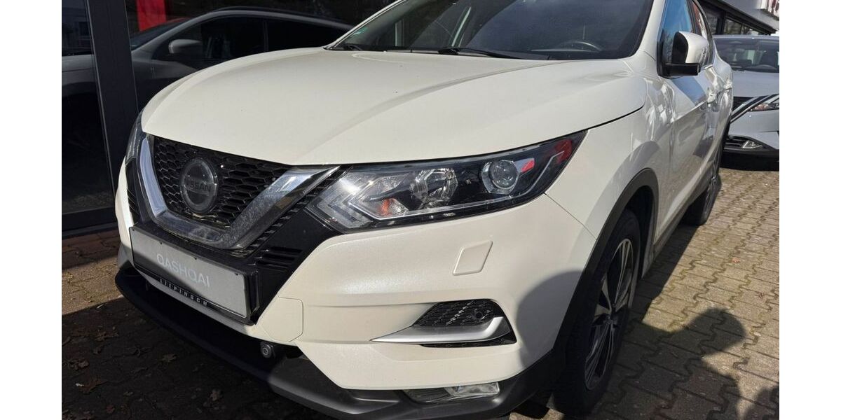 Nissan Qashqai 98.000 km 16.990 &euro; Oldenburg 26125