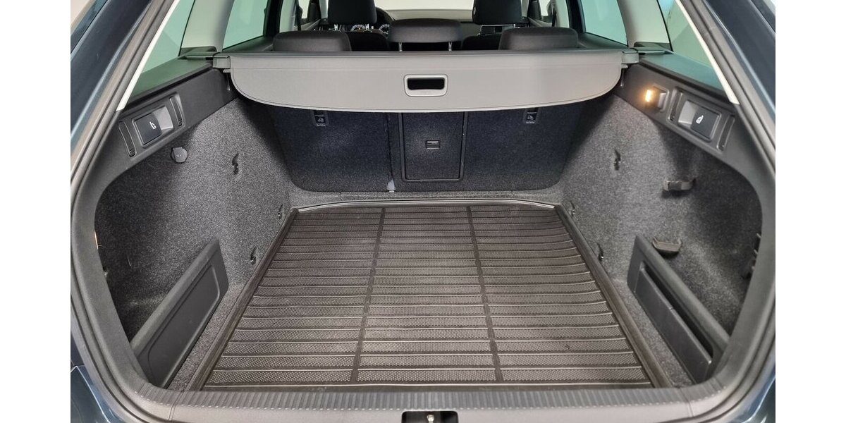 Skoda Octavia Ambition DSG Navi Klima Tempomat Kamera 67.200 km 18.450 &euro; Garrel 49681