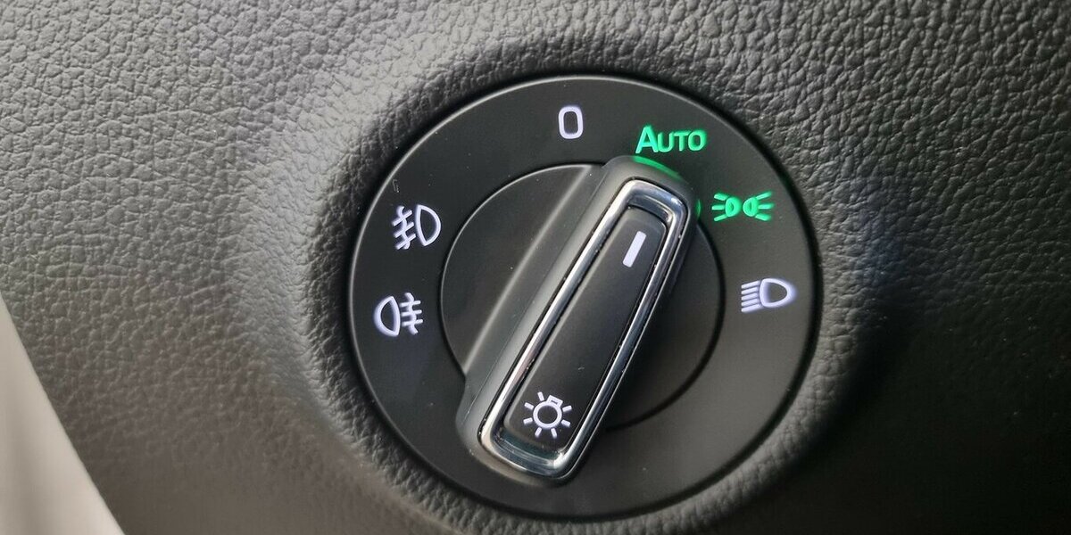 Skoda Superb Style LED ACC AHK Memory Canton Keyless 94.500 km 22.990 &euro; Garrel 49681