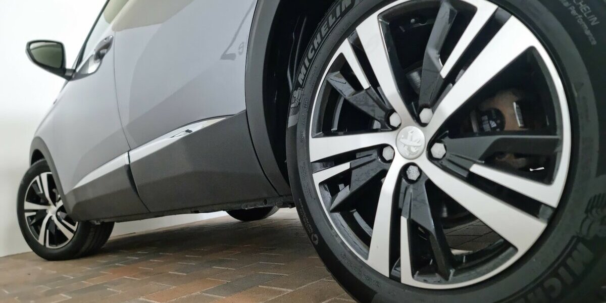 Peugeot 5008 GT LED APP SHZ Kamera Digital Navi 7-Sitzer 47.200 km 27.850 &euro; Garrel 49681