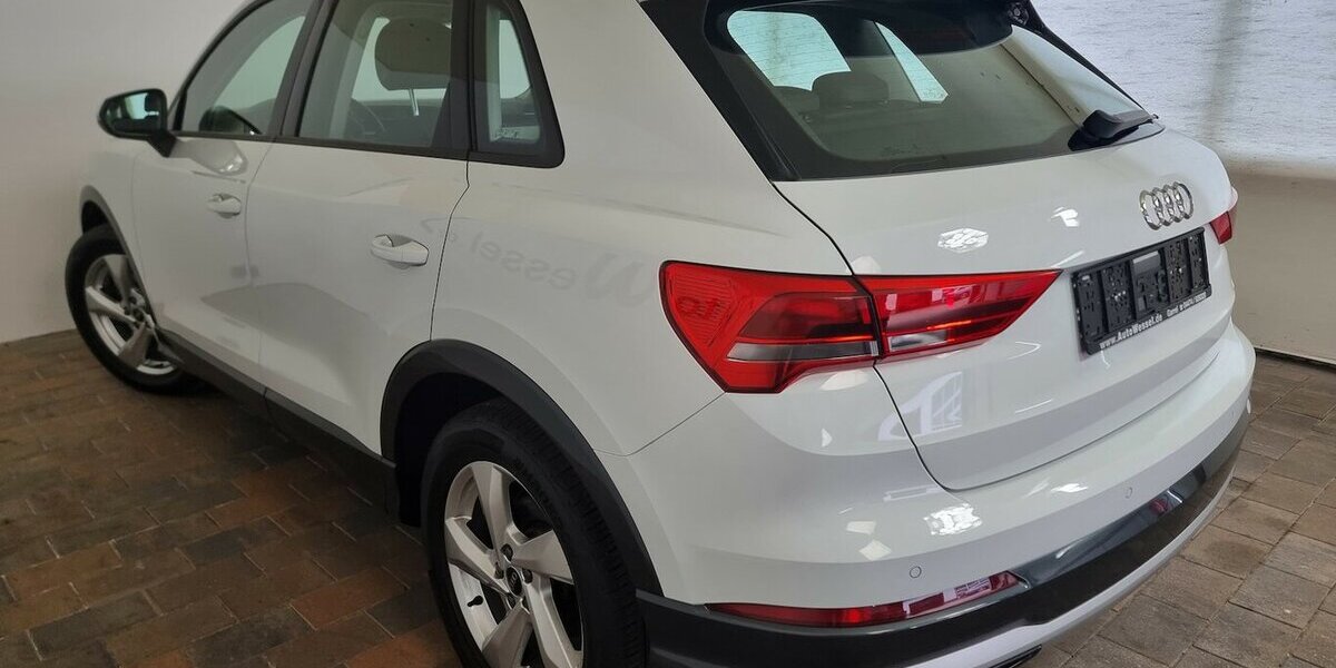 Audi Q3 35 TDI Advanced Prestige LED ACC APP schw.AHK 79.950 km 27.750 &euro; Garrel 49681