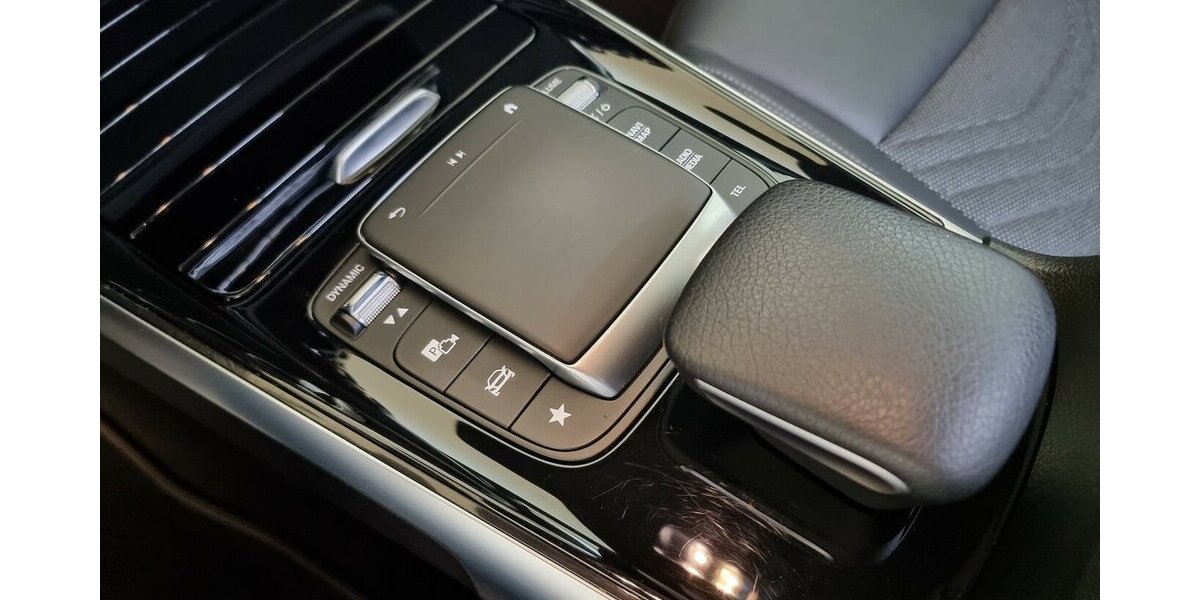 Mercedes-Benz GLB 220 d Progressive LED AHK Kamera Tempomat 85.200 km 33.900 &euro; Garrel 49681