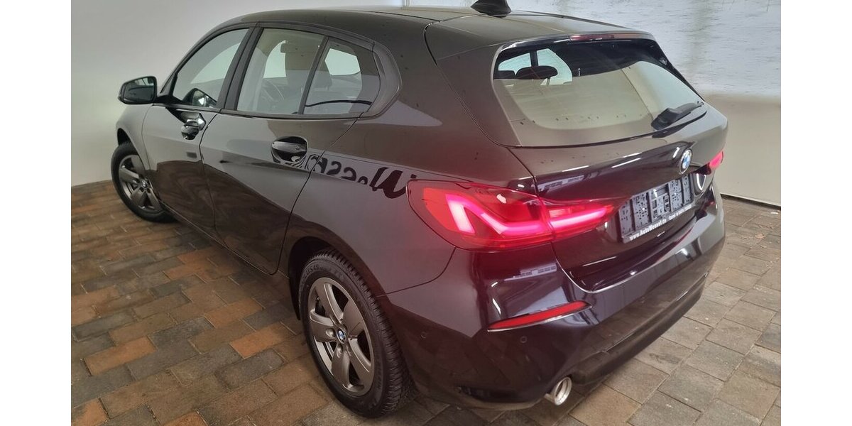 BMW 116d Advantage LED Teilleder DAB Live Cockpit 74.400 km 19.990 &euro; Garrel 49681