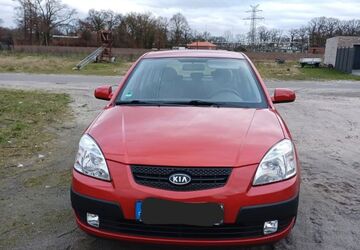 Kia Rio 138.000 km 2.800 &euro; Garrel 49681