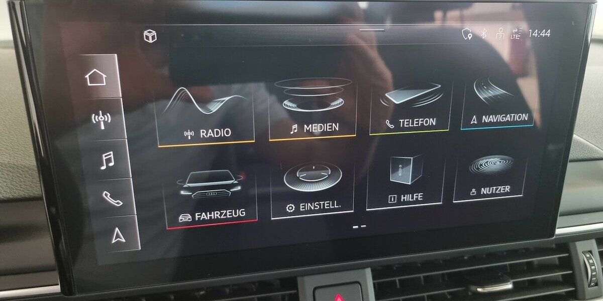 Audi A4 35 TFSI Automatik LED AHK Navi Klima Tempomat 98.400 km 23.900 &euro; Garrel 49681