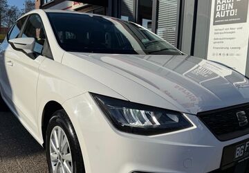 Seat Ibiza 32.900 km 13.690 &euro; Apen 26689