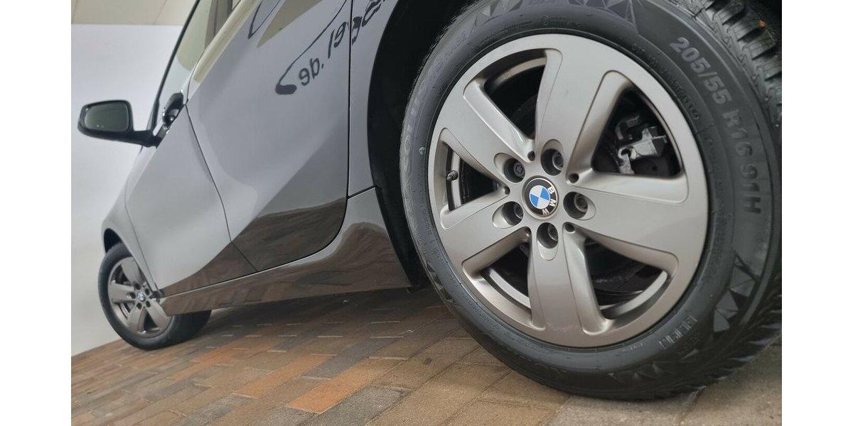 BMW 116d Advantage LED Teilleder DAB Live Cockpit 74.400 km 19.990 &euro; Garrel 49681