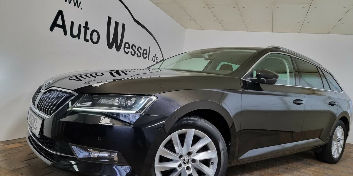 Skoda Superb Style Bi-Xenon AHK ACC SHZ Navi Tempomat 123.550 km 18.850 &euro; Garrel 49681