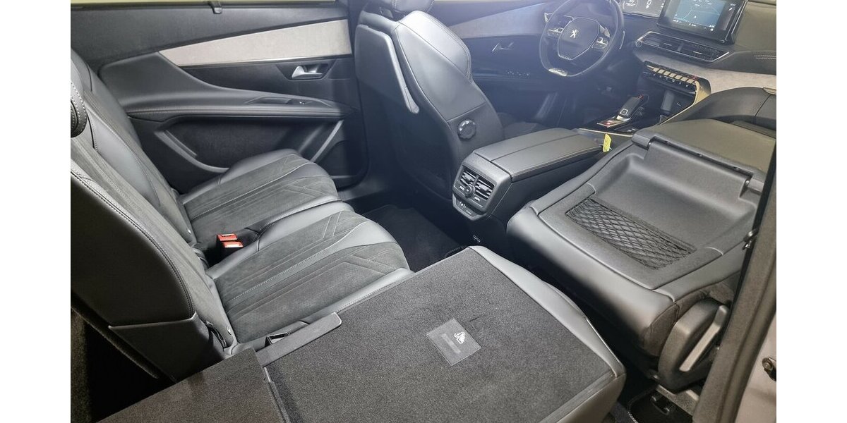 Peugeot 5008 GT LED APP SHZ Kamera Digital Navi 7-Sitzer 47.200 km 27.850 &euro; Garrel 49681