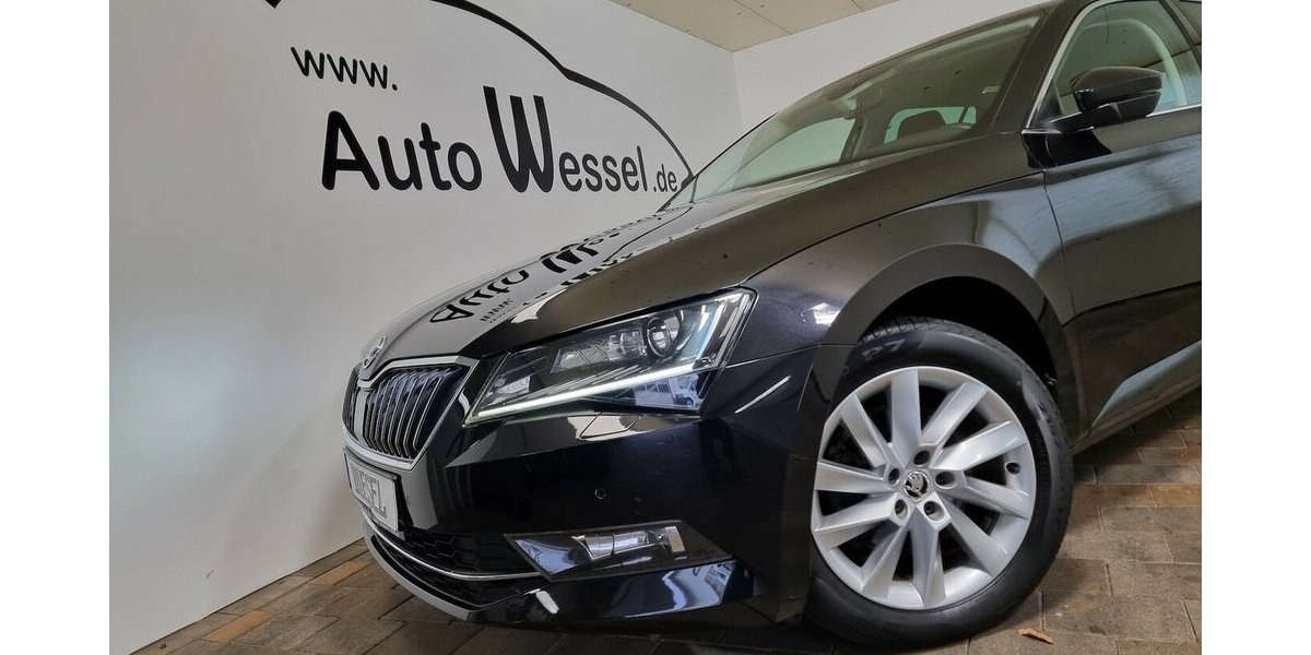 Skoda Superb Style Bi-Xenon AHK ACC SHZ Navi Tempomat 123.550 km 18.850 &euro; Garrel 49681