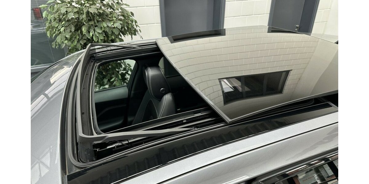 Jaguar F-Pace 3,0 D AWD R-Sport +AHK+Panorama+Navi+Kamera 92.200 km 27.990 &euro; Jaderberg 26349