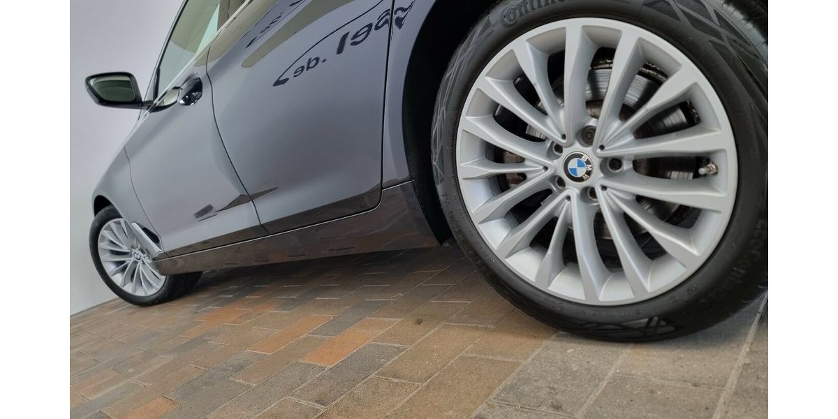 BMW 520d Luxury Line LED ACC SHZ Navi Klima Leder 46.700 km 33.850 &euro; Garrel 49681