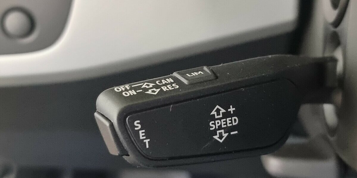 Audi A5 35 TFSI DSG LED SHZ Navi Leder Tempomat 77.900 km 25.950 &euro; Garrel 49681