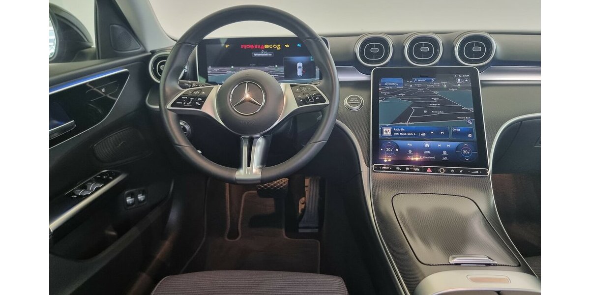 Mercedes-Benz C 300 T e Avantgarde LED ACC AHK Navi Kamera 73.700 km 35.500 &euro; Garrel 49681