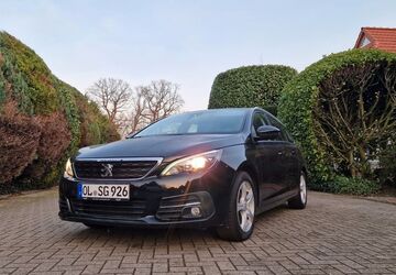 Peugeot 308 129.700 km 8.799 &euro; Ganderkesee 27777