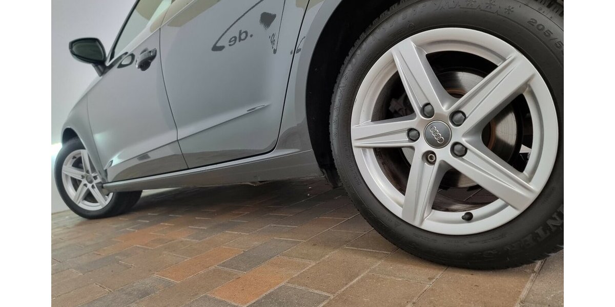 Audi A3 30 TDI LED SHZ Navi Leder Tempomat Digital 88.900 km 18.500 &euro; Garrel 49681