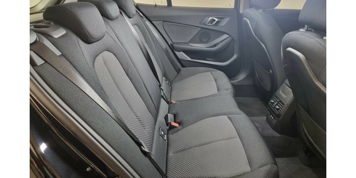 BMW 118d Advantage LED Navi Kamera 51.800 km 21.500 &euro; Garrel 49681