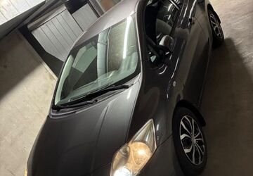 Toyota Auris 244.000 km 2.329 &euro; Oldenburg 26135