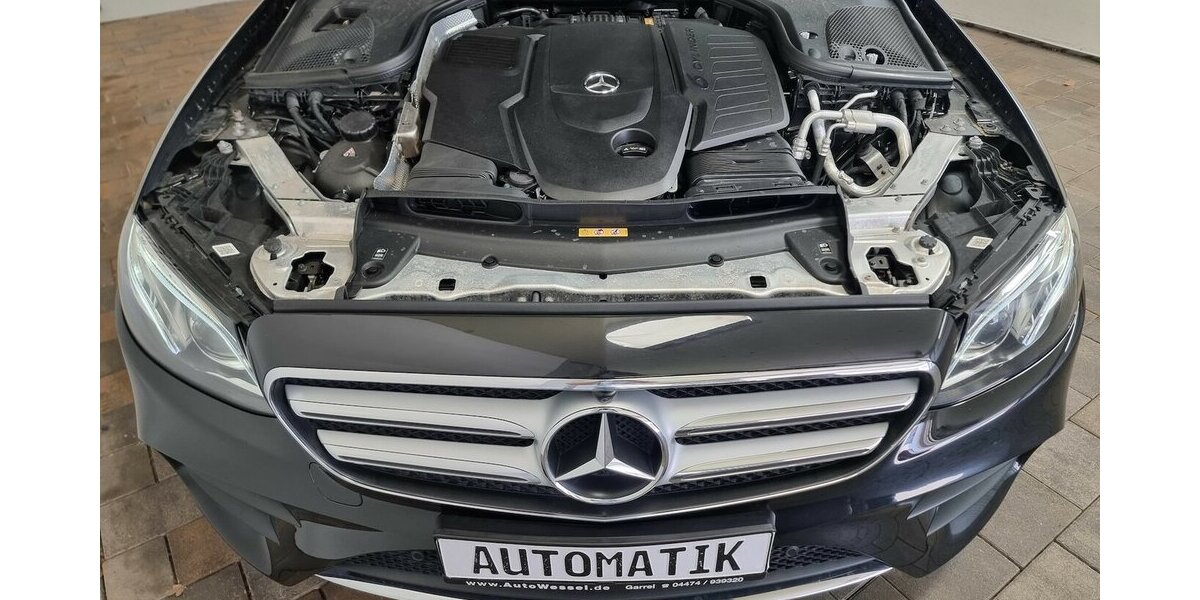 Mercedes-Benz E 350 d AMG-Line LED AHK GSD Navi Spur Kamera 89.500 km 35.900 &euro; Garrel 49681