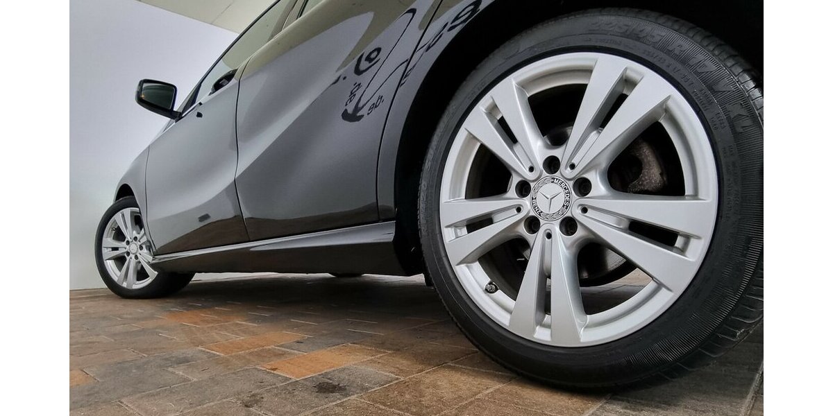 Mercedes-Benz A 200 d CDI Urban LED SHZ AHK Navi Klima Spur 189.700 km 11.450 &euro; Garrel 49681