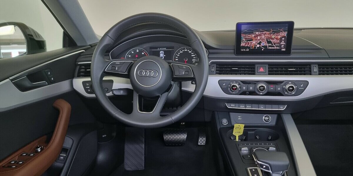 Audi A5 35 TFSI DSG LED SHZ Navi Leder Tempomat 77.900 km 25.950 &euro; Garrel 49681