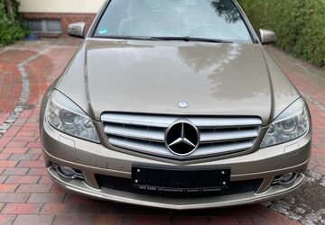 Mercedes-Benz 220 147.000 km 10.200 &euro; Oldenburg 26123