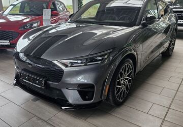 Ford Mustang Mach-E 3.671 km 48.990 &euro; Hude 27798