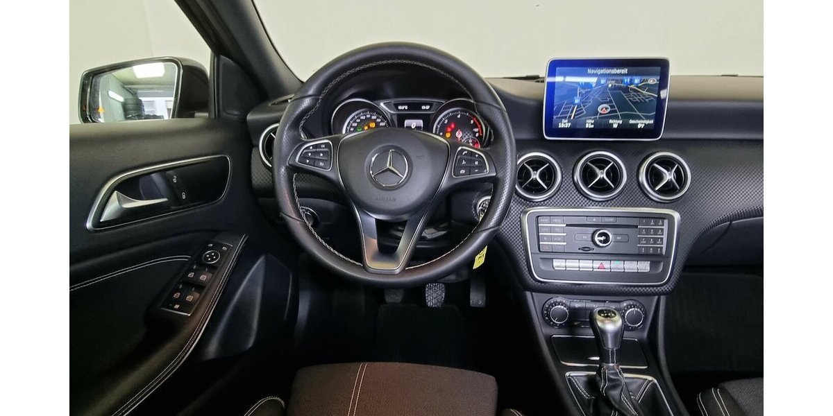 Mercedes-Benz A 200 d CDI Urban LED SHZ AHK Navi Klima Spur 189.700 km 11.450 &euro; Garrel 49681